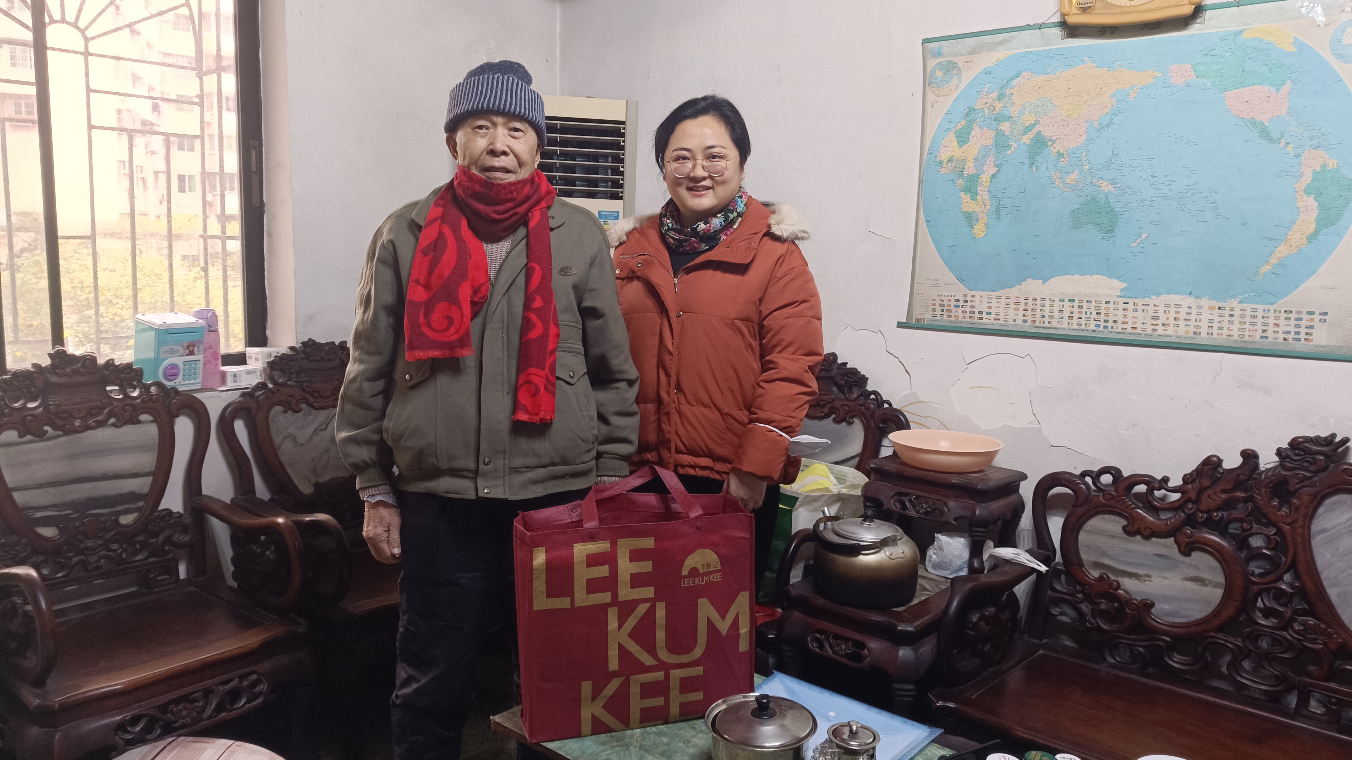 “新春慰问老党员 真情关怀暖人心”——春节期间广东省食品医药行业联合党委和广东省社会组织党委004号党建工作站负责同志走访慰问困难党员和老党员活动
